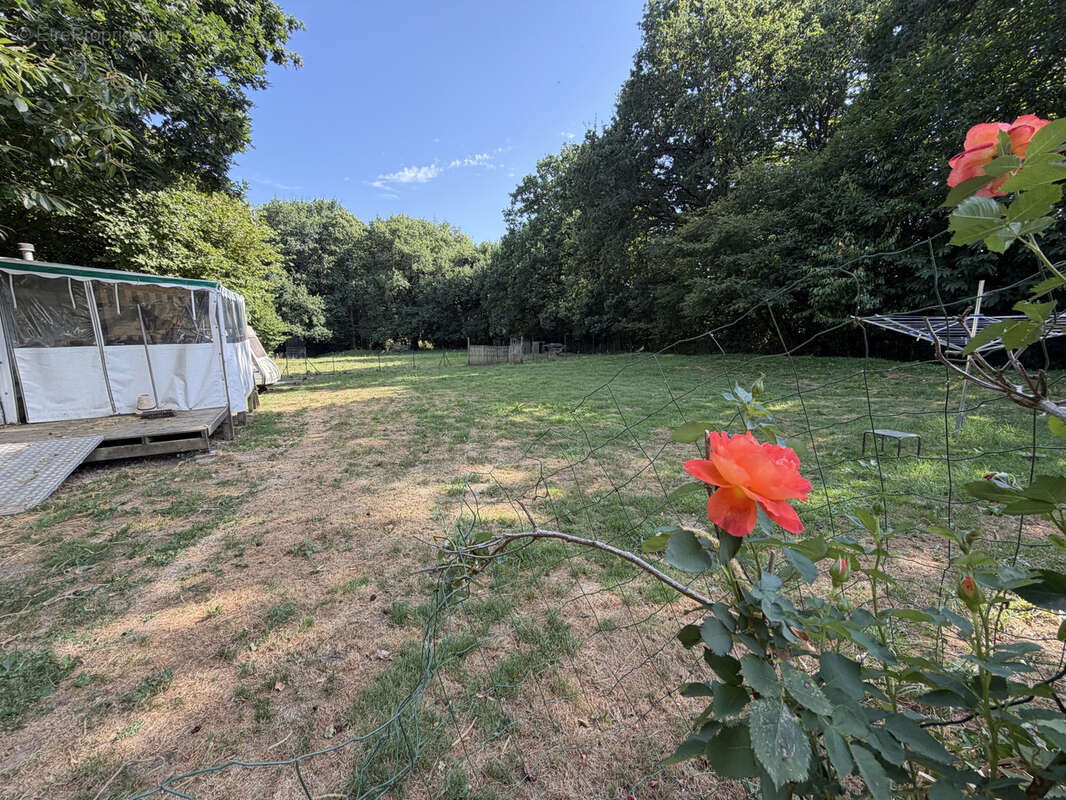 À VENDRE   Maison rénovée avec terrain de 3 327 m2 - photo 17