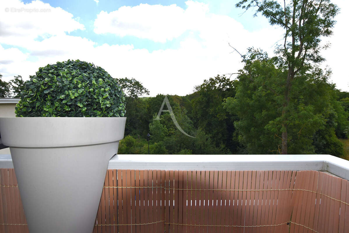 Appartement à QUINCY-SOUS-SENART