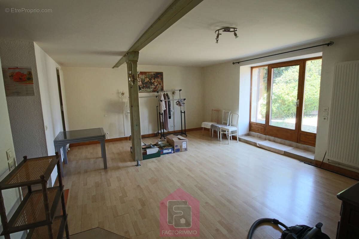 Bel ensemble en pierre gros potentiel !! - photo 20