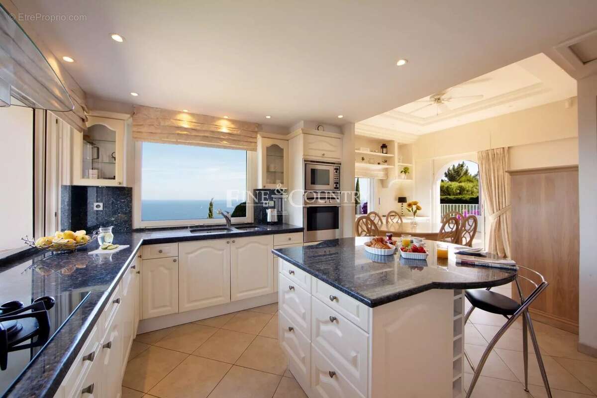 Maison à THEOULE-SUR-MER