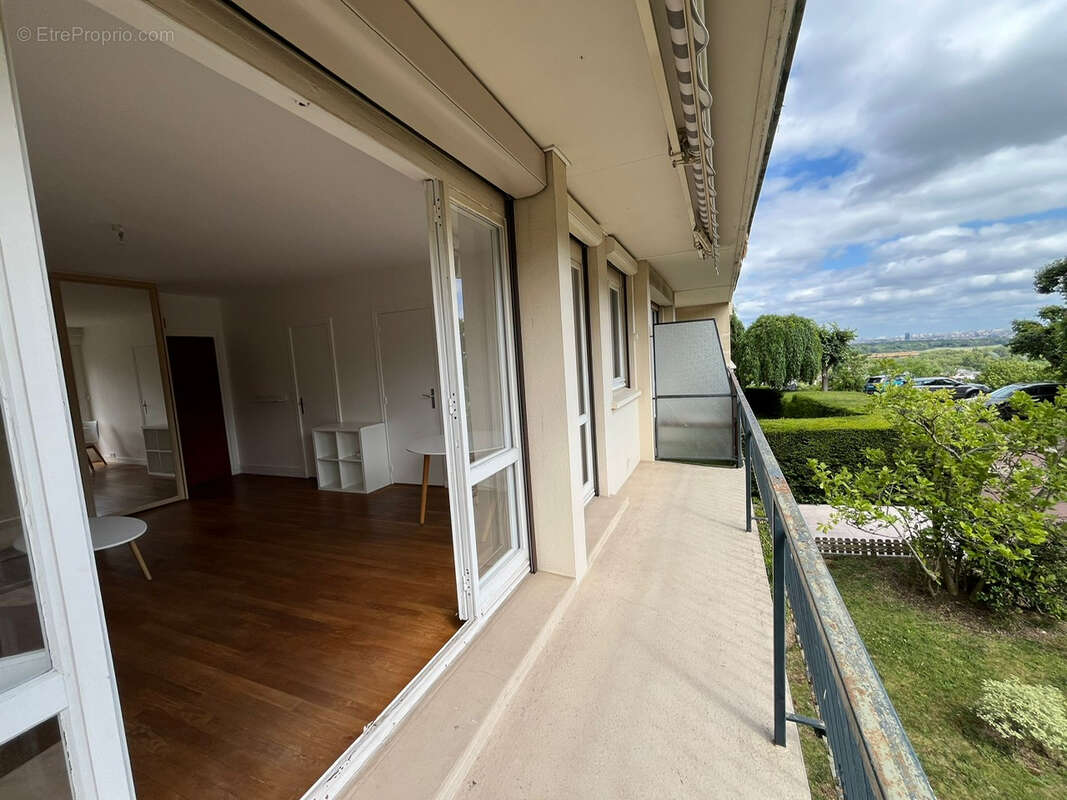 Appartement à SURESNES