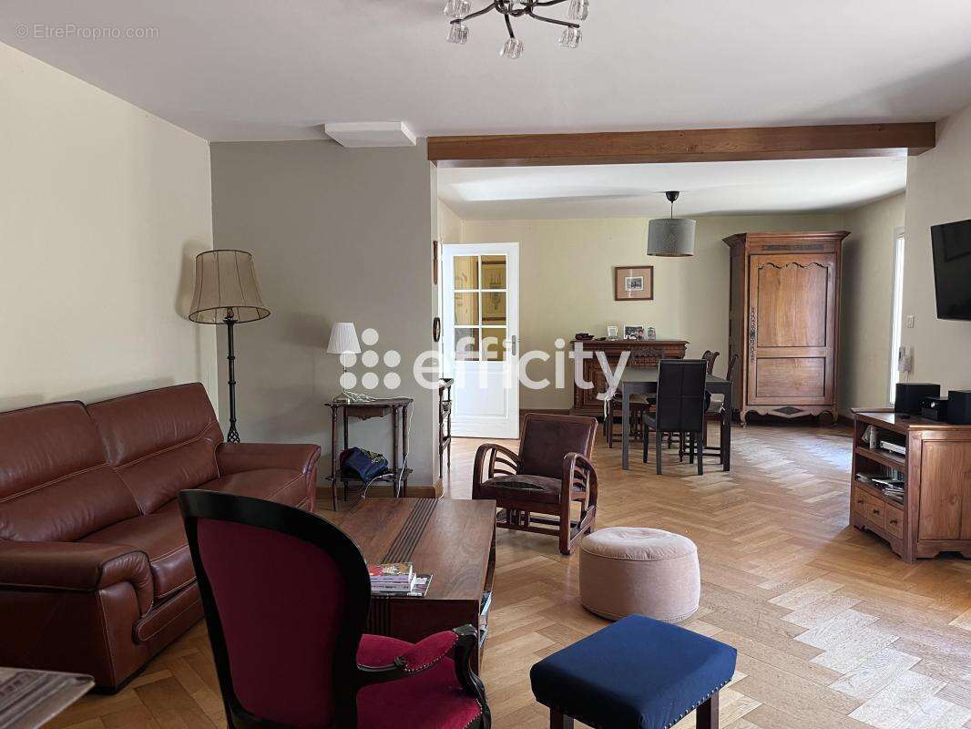 Maison 139 m² à Niort  - photo 2