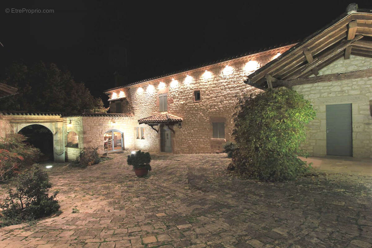 Maison à CORDES-SUR-CIEL