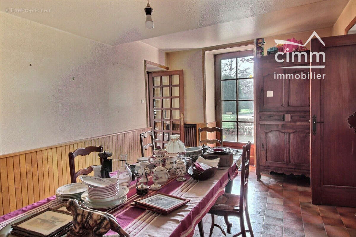 Maison à BEAUREPAIRE