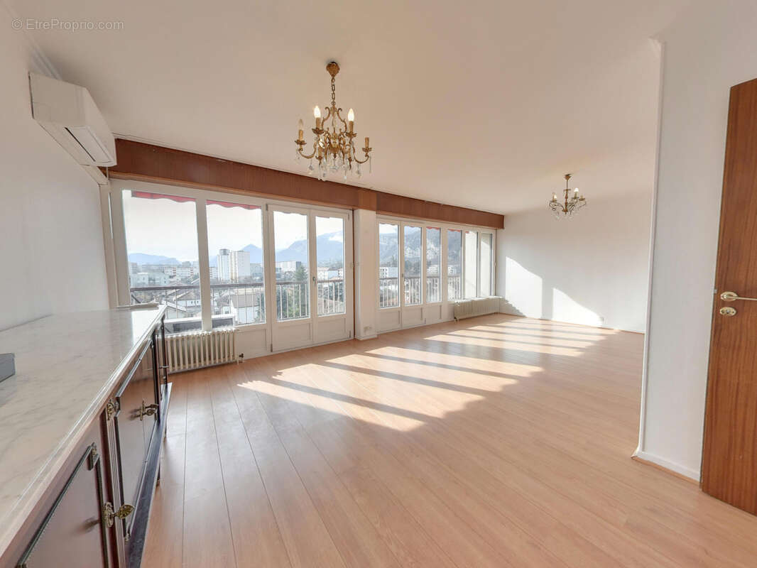 Appartement à ECHIROLLES