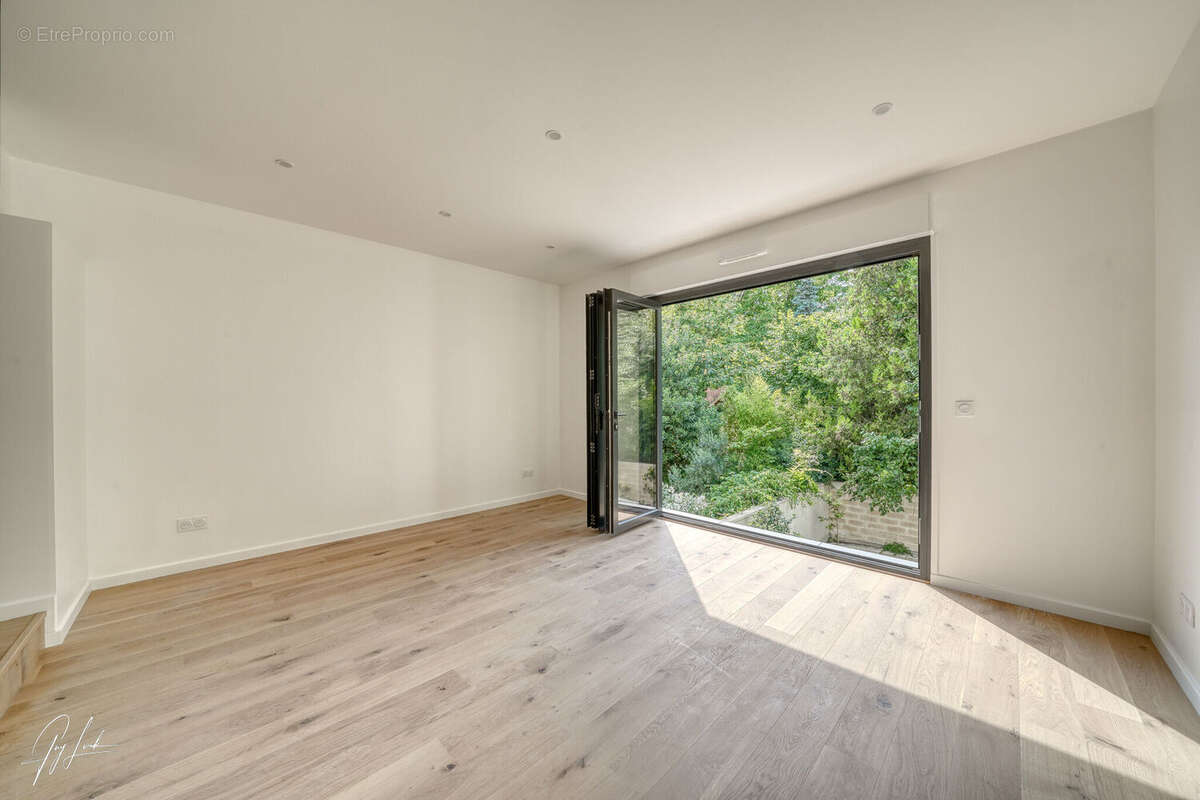 Photo 5 - Appartement à SURESNES