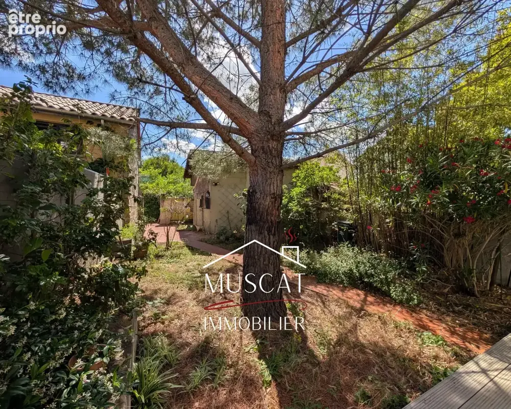 LE PEAGE-DE-ROUSSILLON - Maison de ville 5 pièces - 3 chambres - grenier - jardin - cave - photo 15