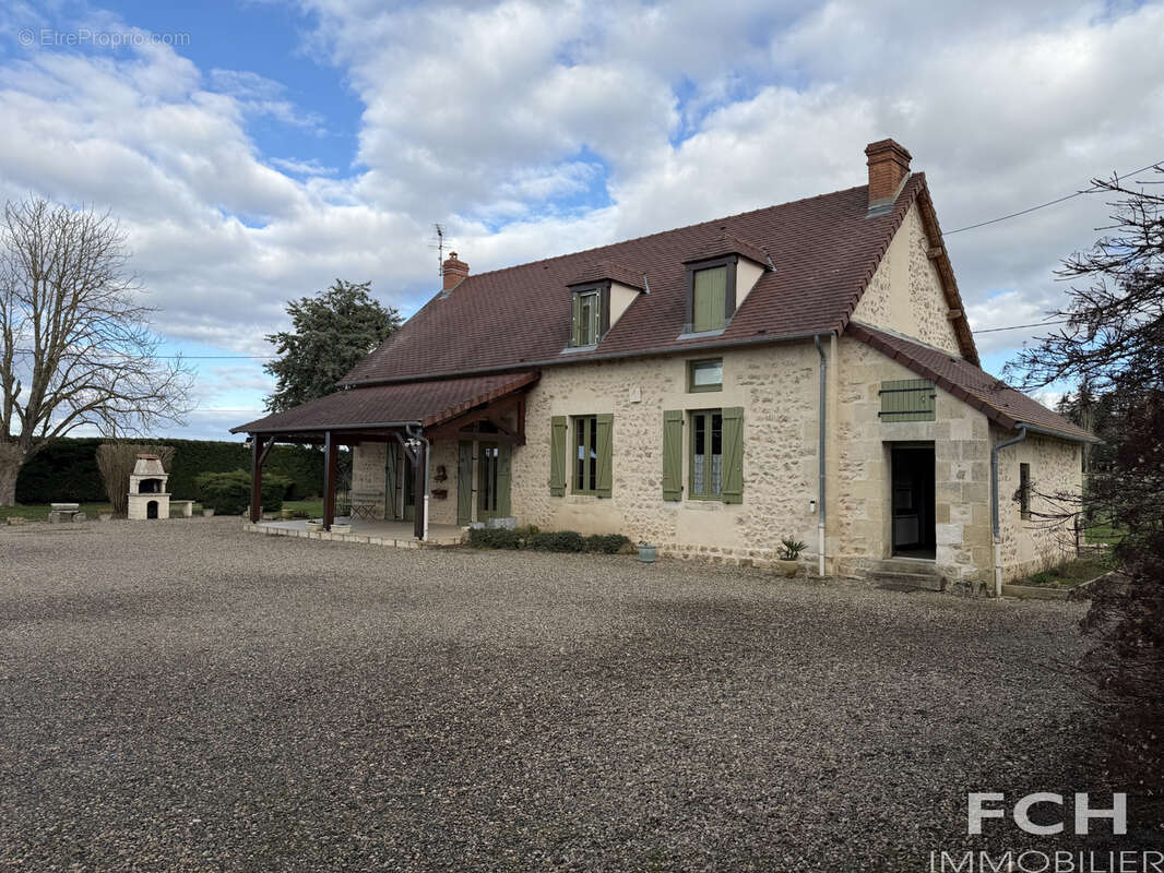 Maison à SAINT-GERMAIN-DES-FOSSES