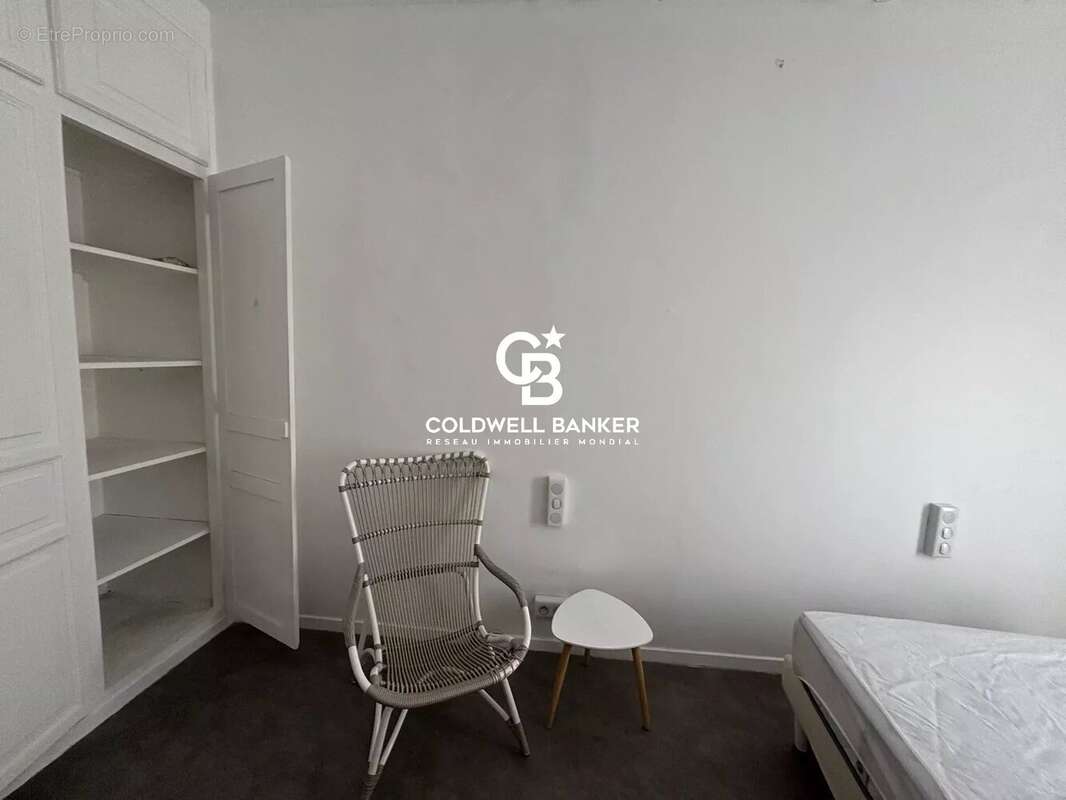 Unique à Cannes maison de ville  avec près de 300 m² de garages et stockage - photo 8