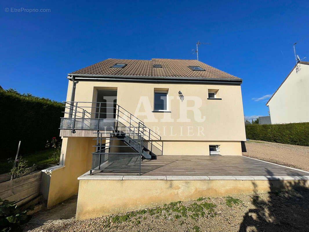 Maison à PERVENCHERES