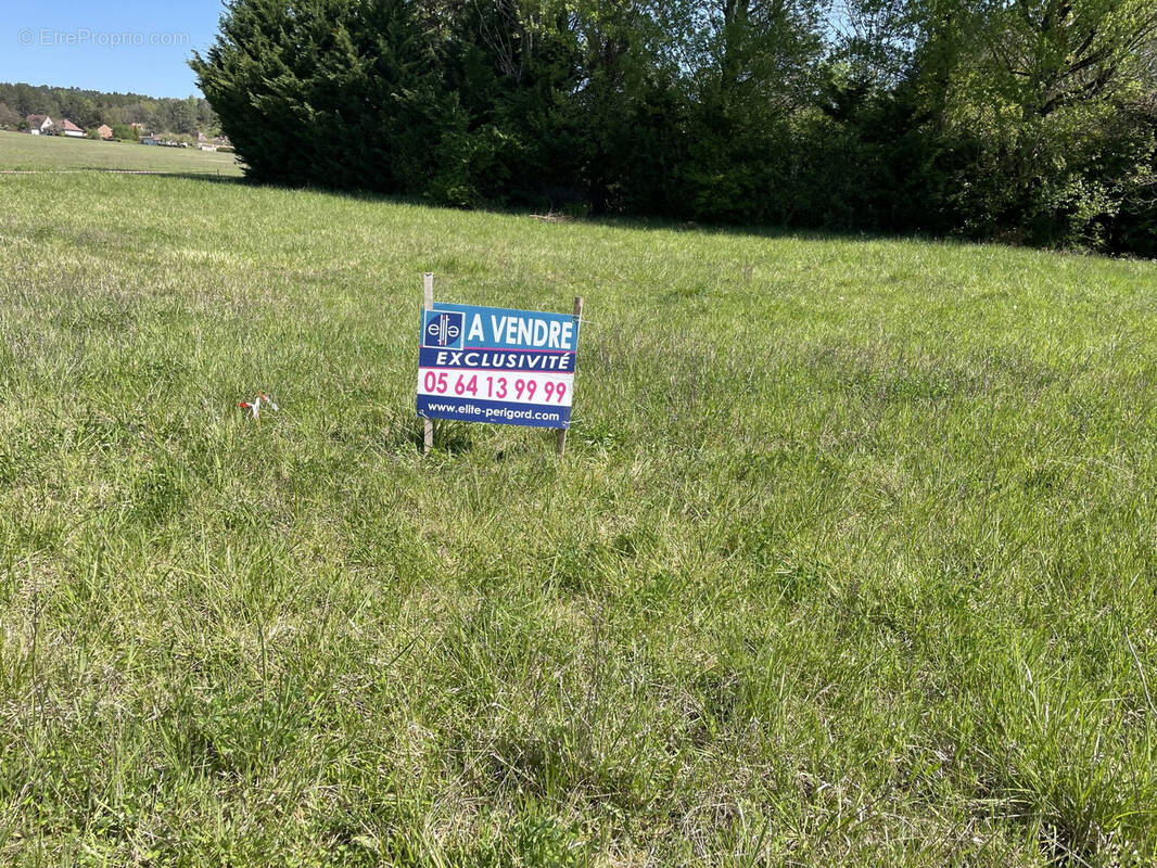 Terrain à TRELISSAC