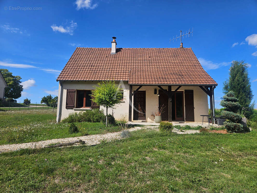 Maison à CERE-LA-RONDE