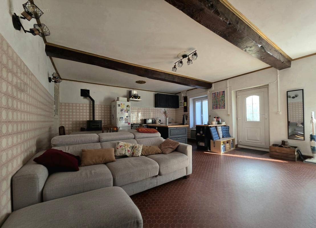 Maison à COURZIEU