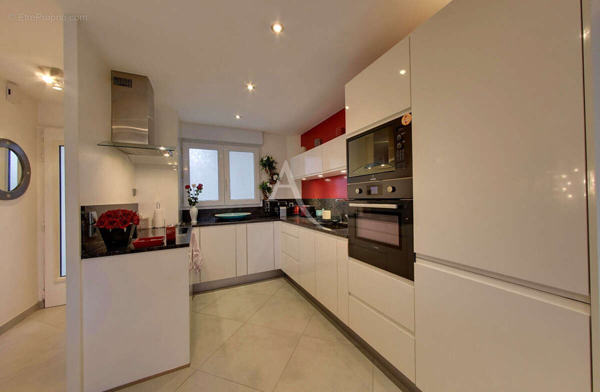 Appartement à CHEVRY-COSSIGNY