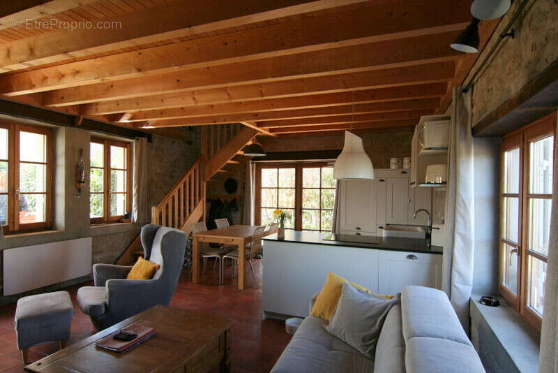 Maison à THIL-SUR-ARROUX