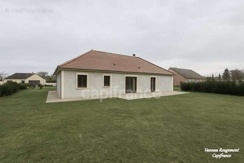 Maison à SAINT-MAURICE-LE-VIEIL