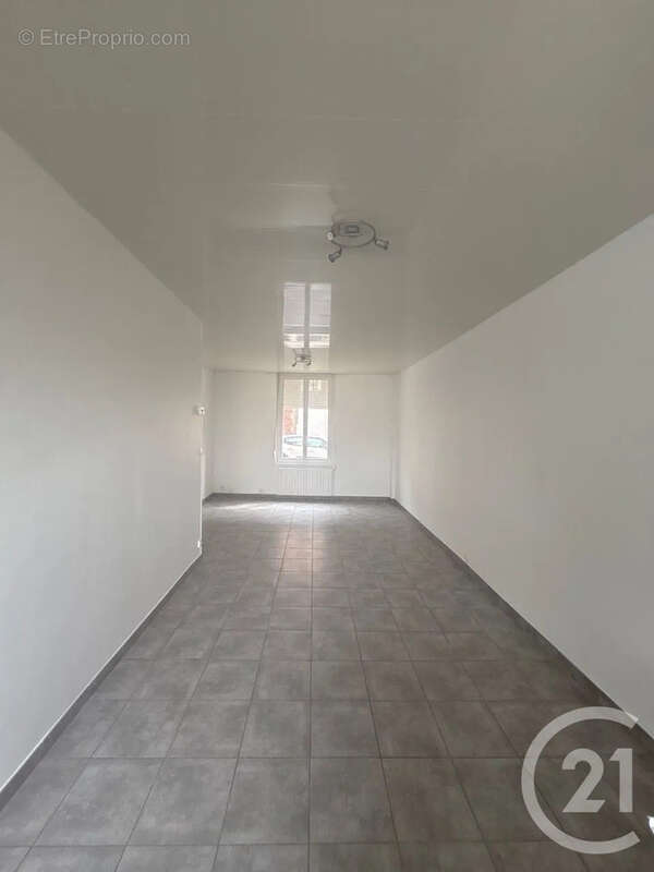 Maison 93 m² à Saint-Quentin  - photo 4
