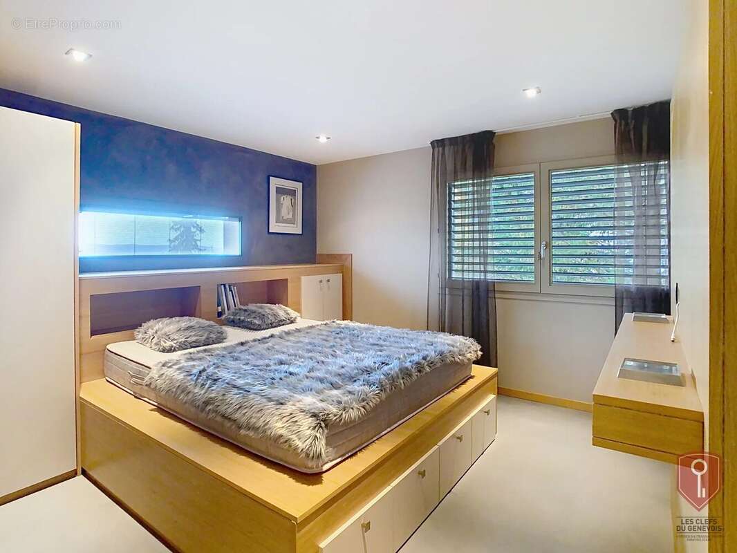 Maison à COLLONGES-SOUS-SALEVE