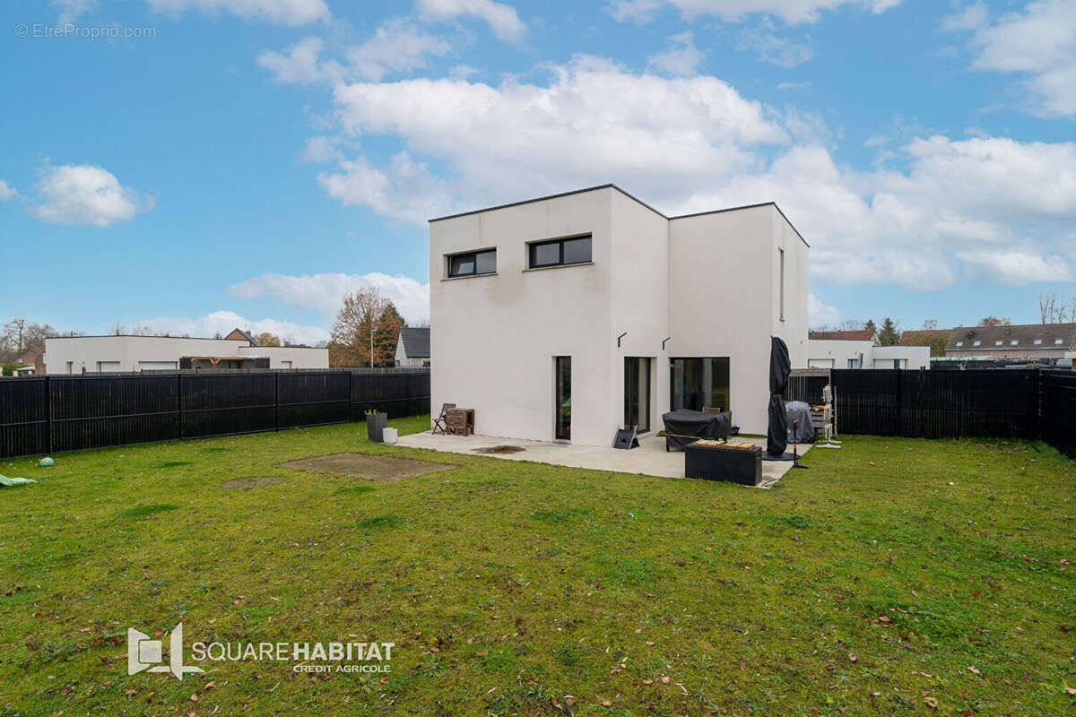 Maison à BEUVRY-LA-FORET