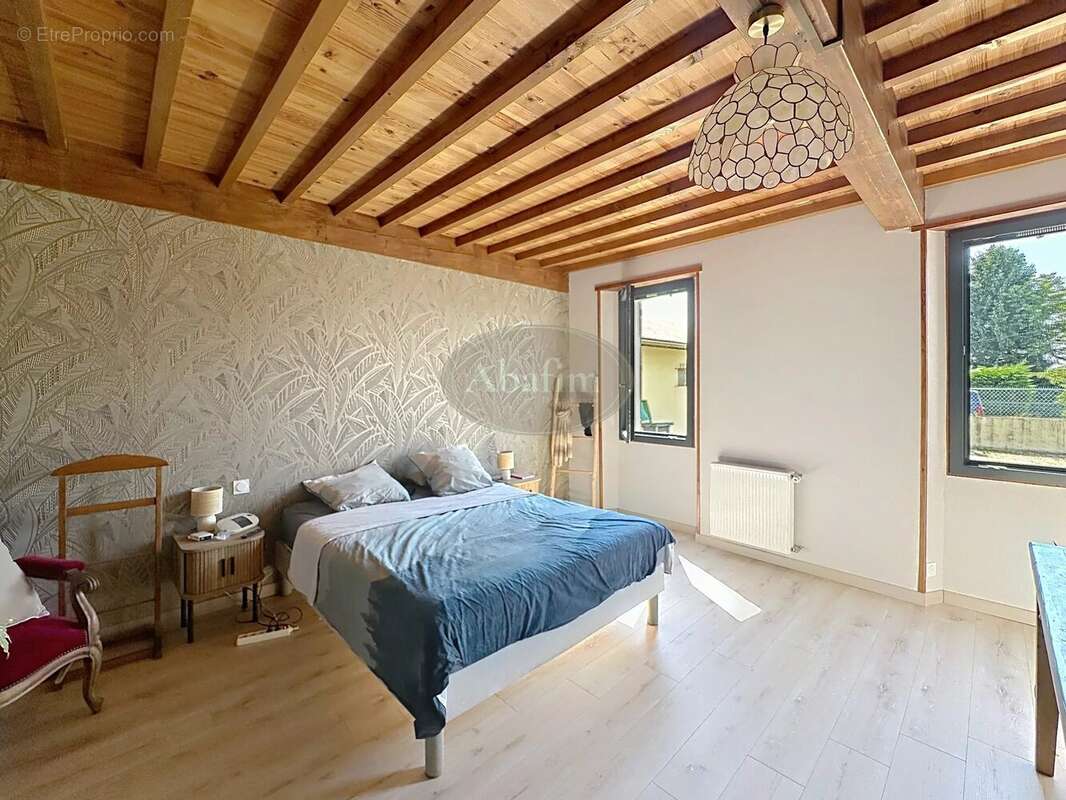 Maison à OLEAC-DESSUS