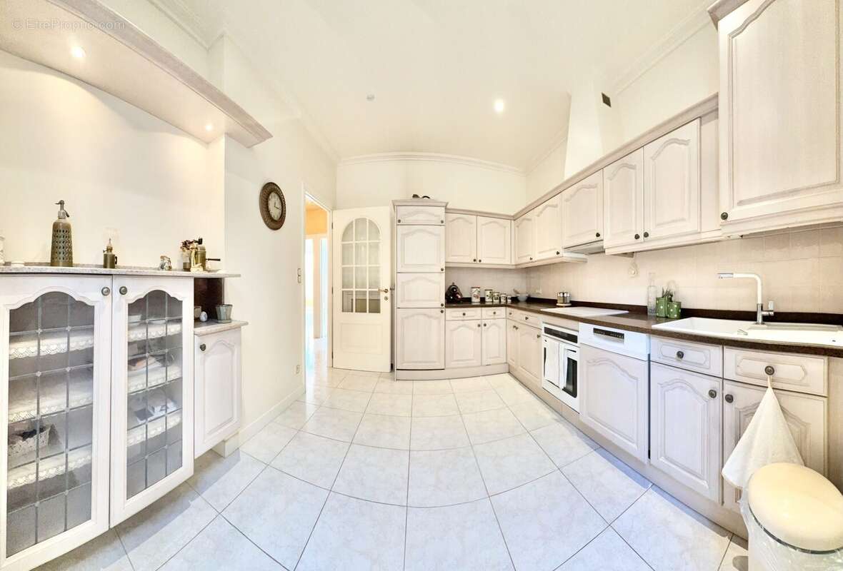 Appartement à BEAUSOLEIL