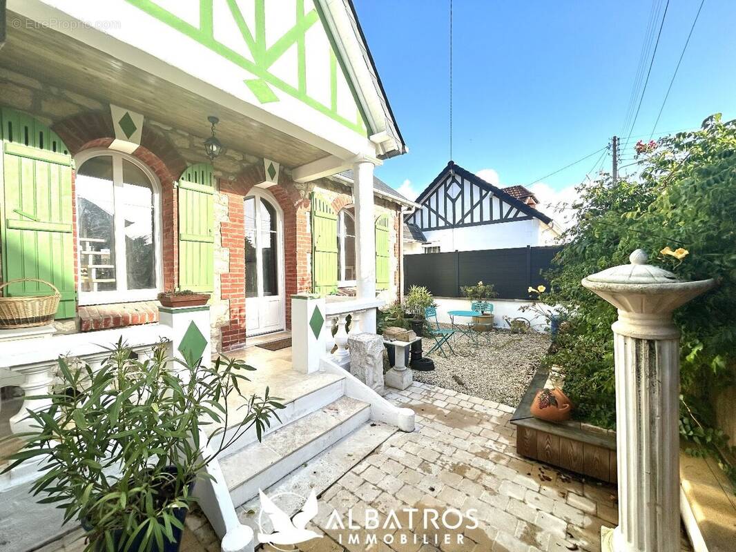 Maison à OUISTREHAM