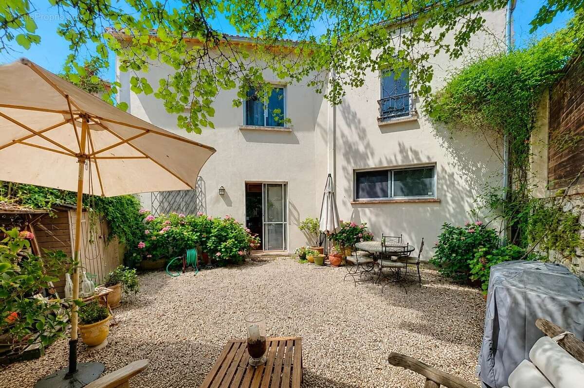Maison à NIMES