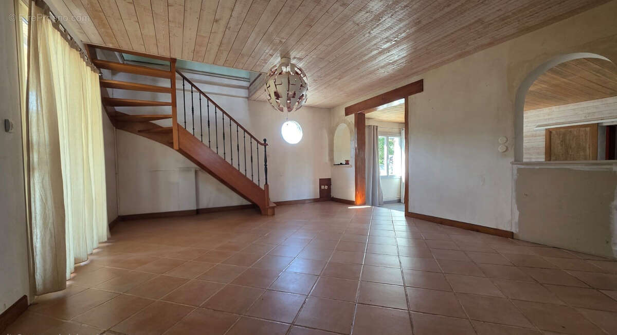 Maison à LES ORMES
