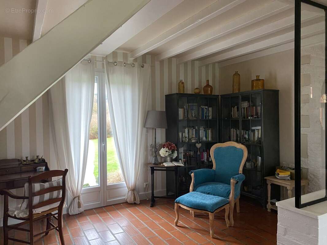 Maison à NEUVIC-ENTIER