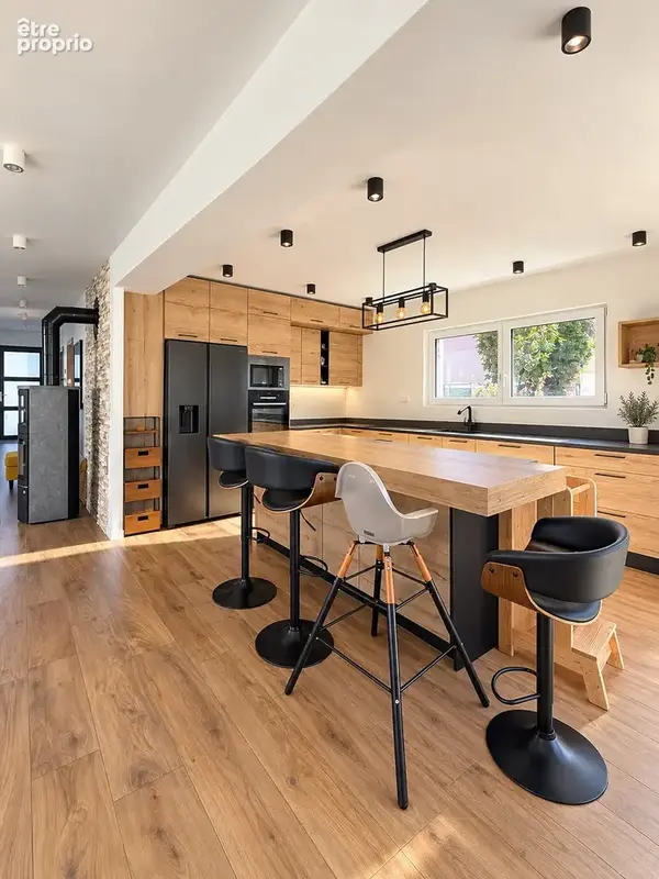 Maison 7 pièces de 179 m2 sur 11,5 ares - photo 4