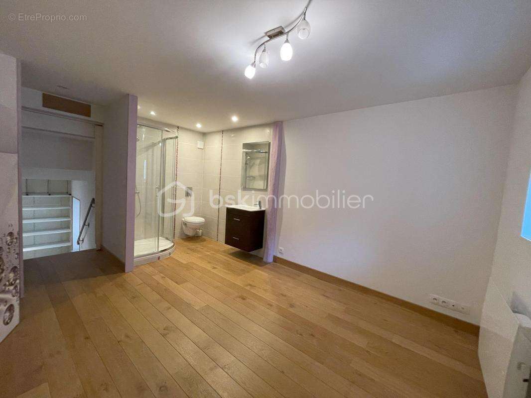 Maison à CANDE-SUR-BEUVRON