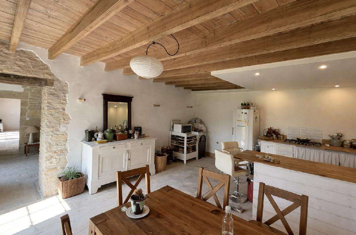 Maison à MAUZE-SUR-LE-MIGNON