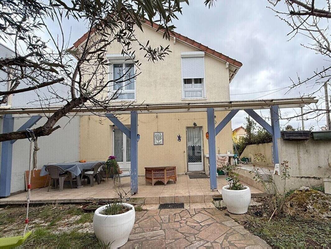 Maison à RIS-ORANGIS