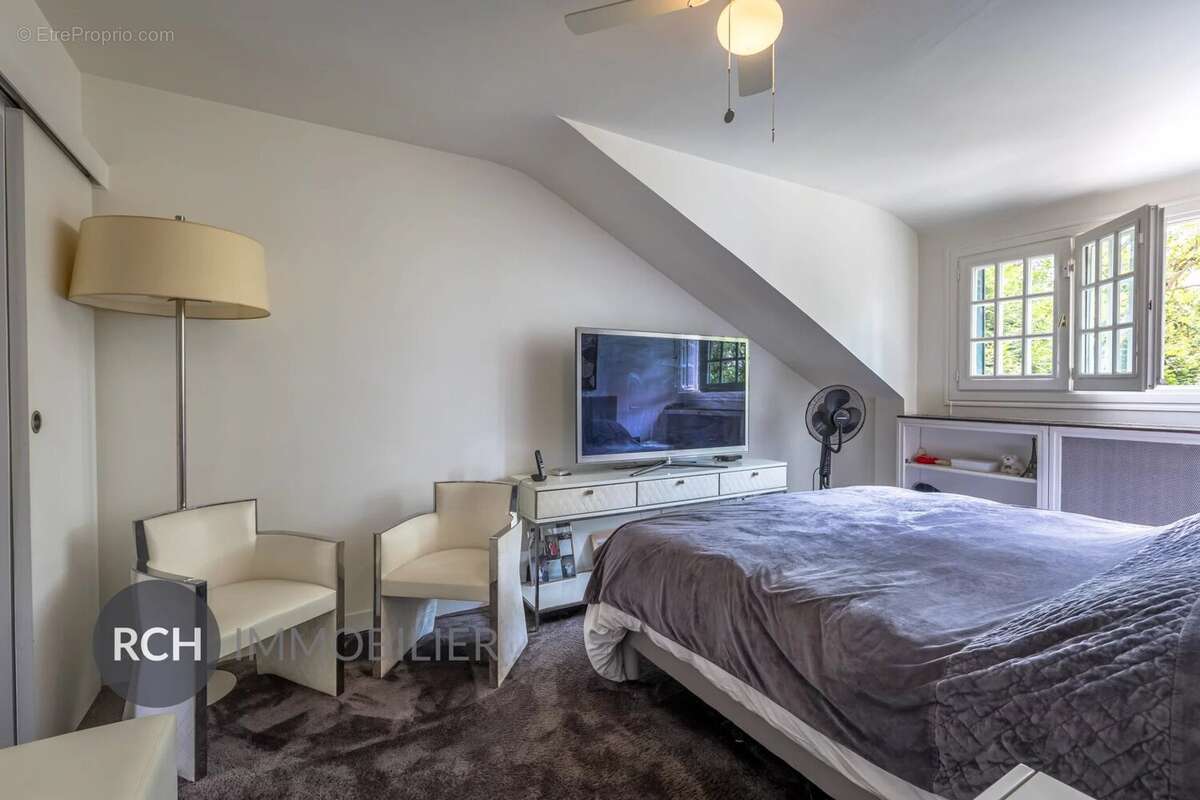 Maison à MONTFORT-L'AMAURY