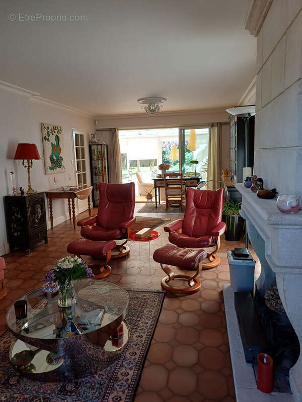 Maison proche du centre avec beau terrain arboré - photo 2