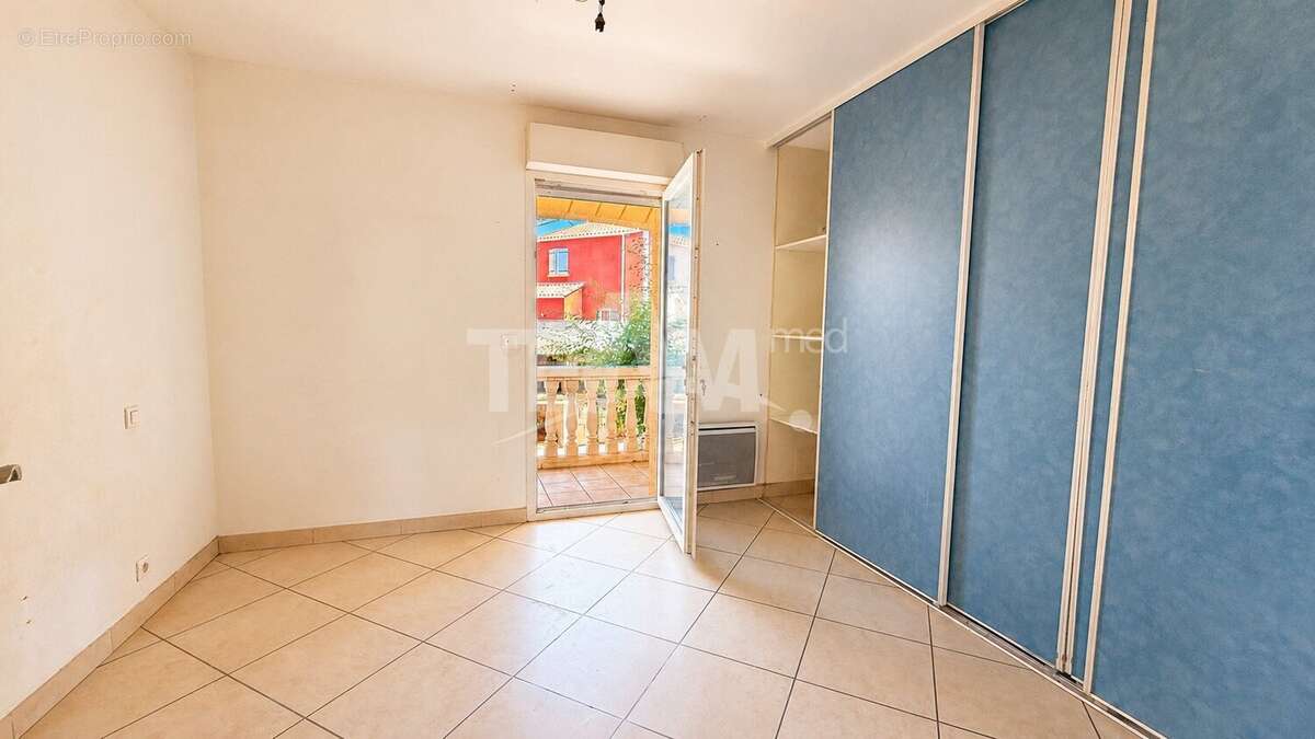 Maison de 330 m² divisé 3 logements - photo 11