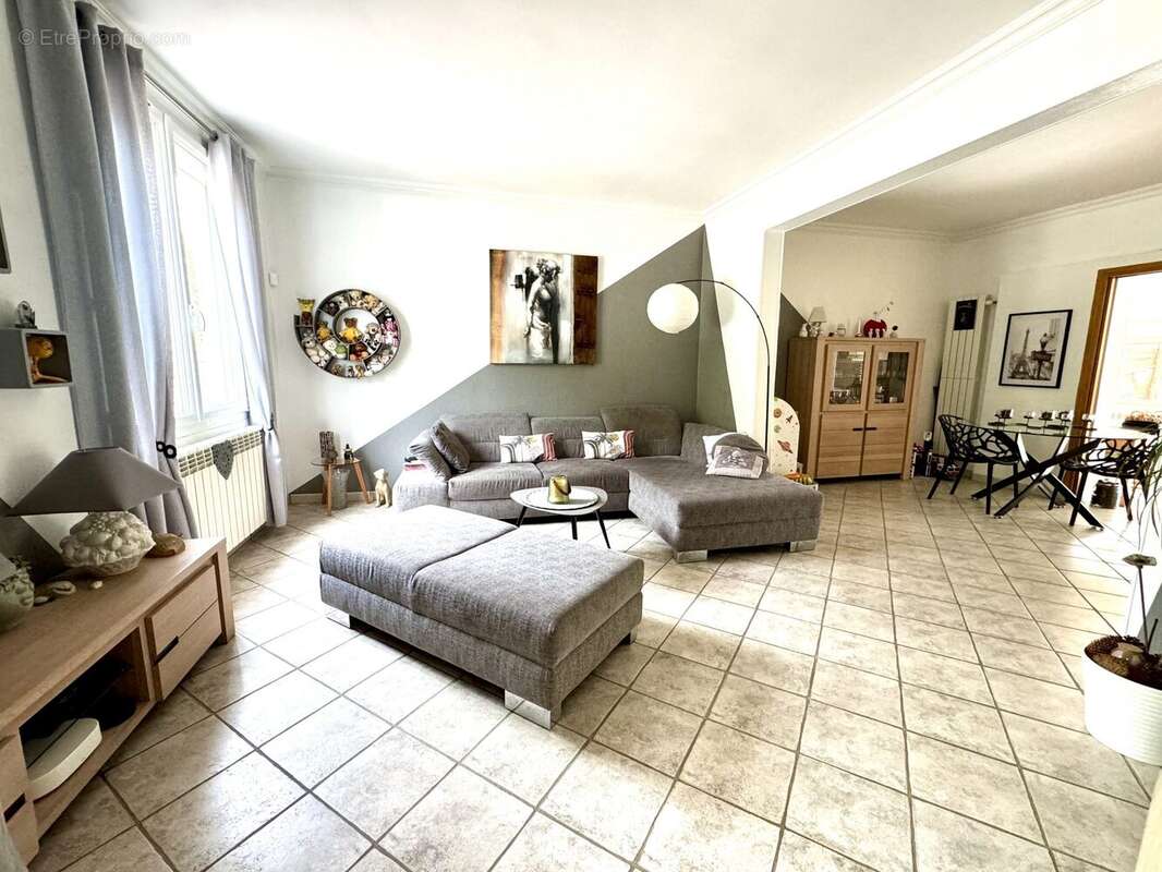 SÉJOUR  - Maison à GOURNAY-SUR-MARNE