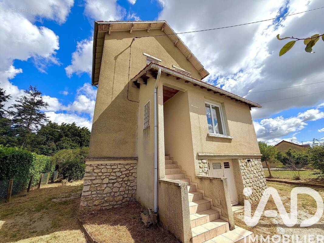 Photo 1 - Maison à MONTMORILLON