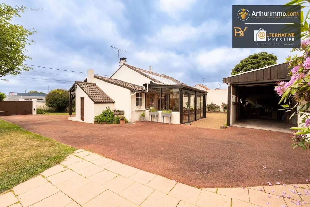 Maison à BOUGUENAIS