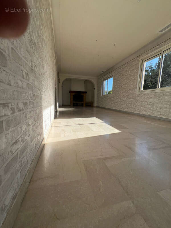 Appartement à MAUGUIO