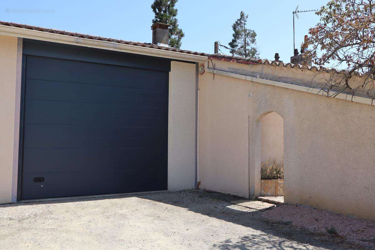 Maison plain-pied 114 m² Villeneuve-Tolosane - photo 8