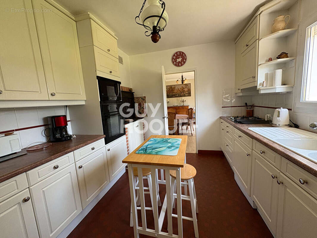 Maison à SAINT-DENIS-LES-PONTS