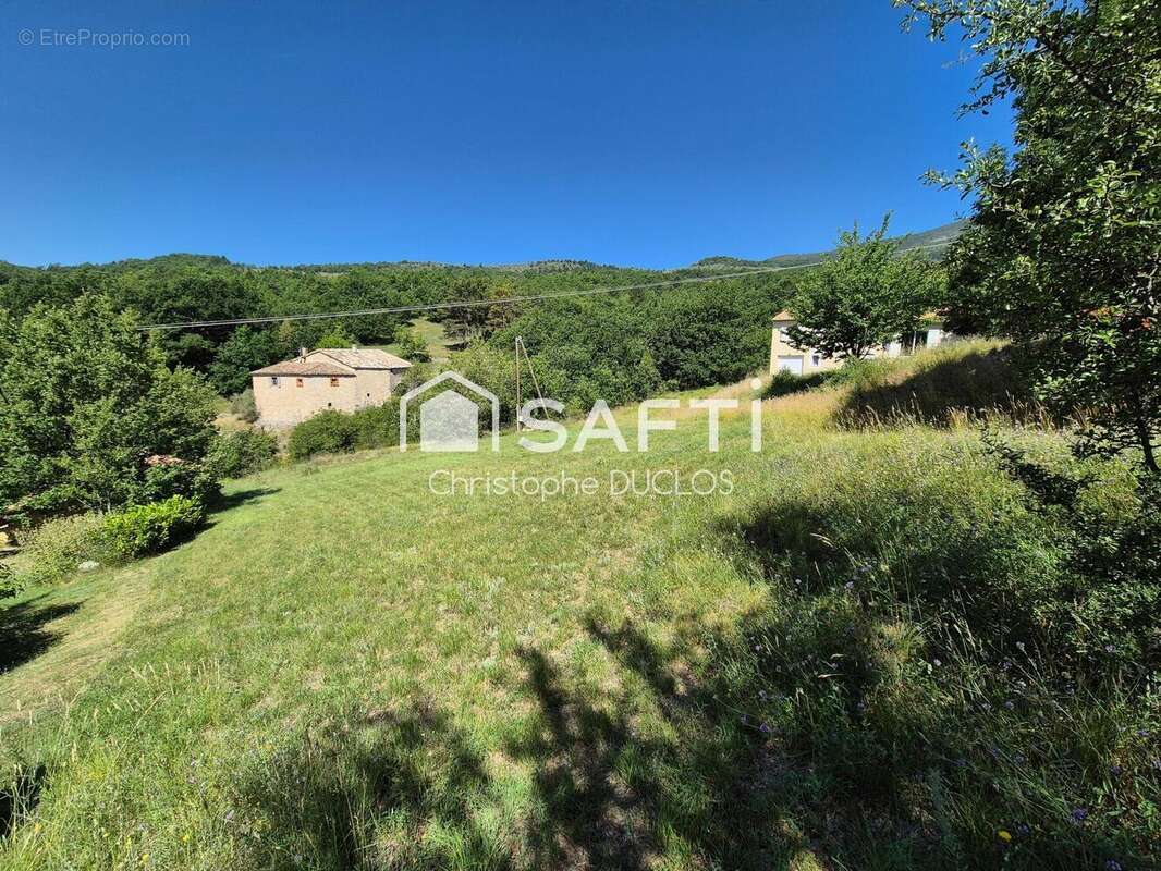Terrain 1041 m² à Noyers-Sur-Jabron  - photo 3
