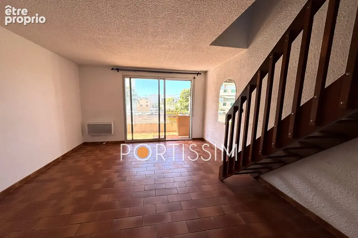 Appartement 2 pièces 44 m² à vendre à Saint-Laurent-Du-Var (06700) - photo 2