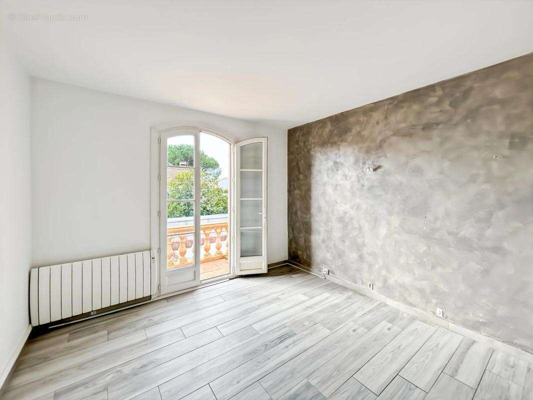 Maison à LAPALUD