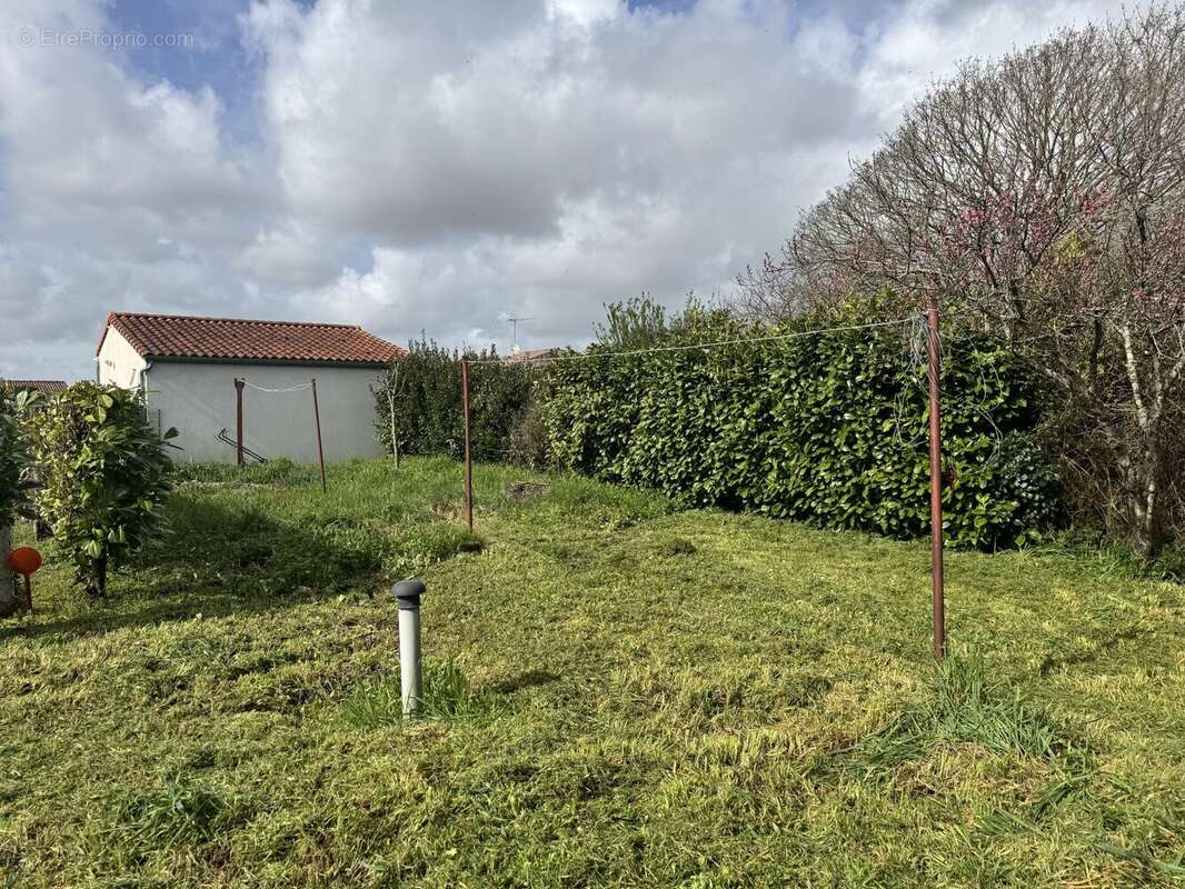 Maison à CORME-ECLUSE