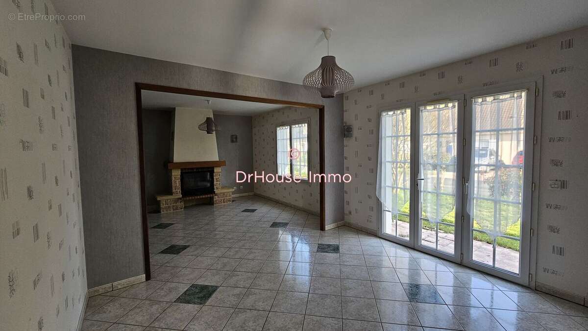 Maison 135 m² à Change  - photo 14