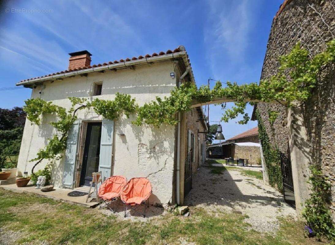 Maison à SAINT-CLAUD