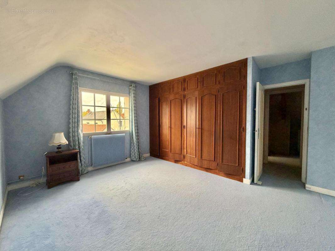 Maison à MAREIL-LE-GUYON