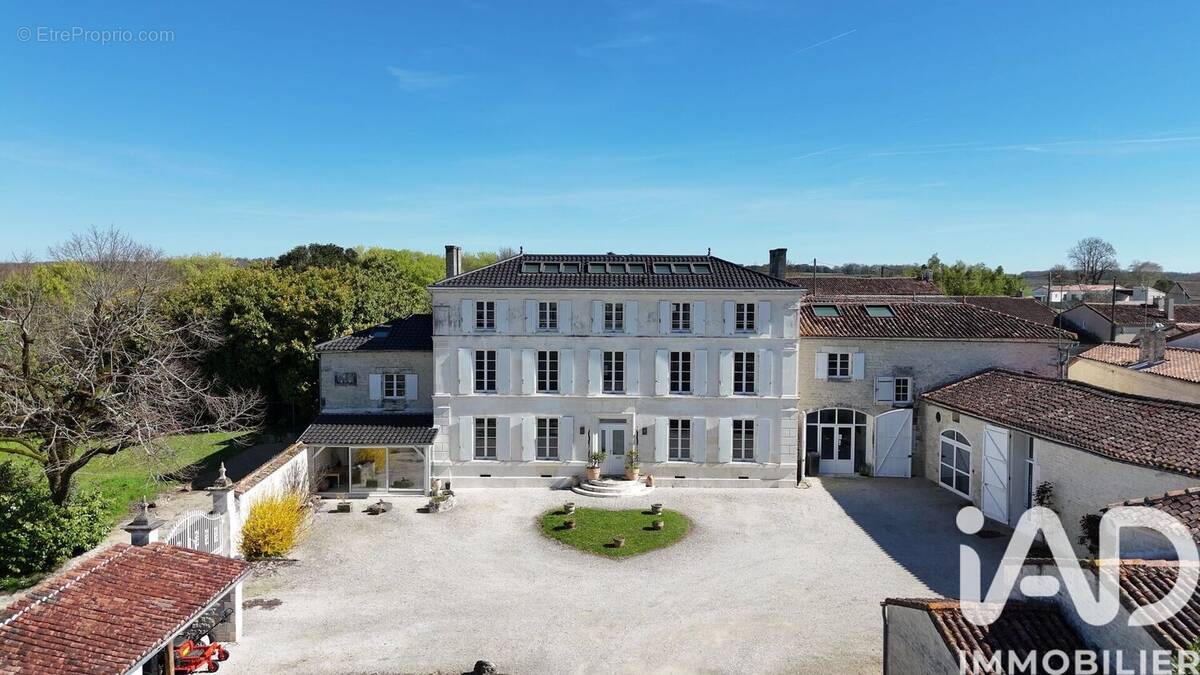 Photo 1 - Maison à JARNAC